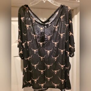 NWT Lucky & Blessed Black Sheer Oversized Top with Cream Skull Print Large